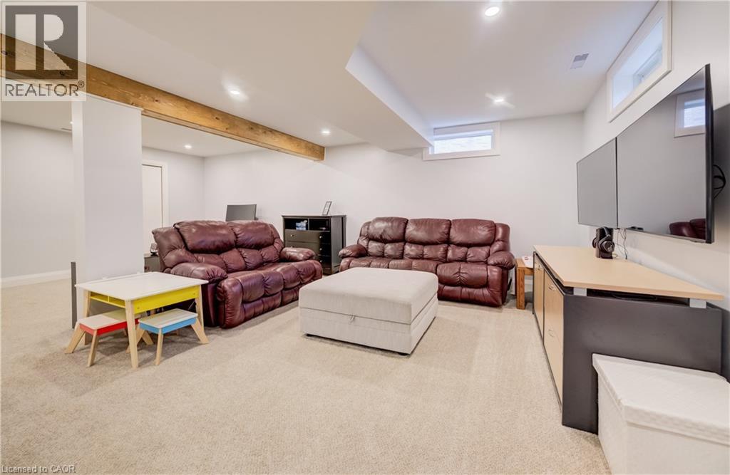 15 Mcleod Court, Kitchener, Ontario  N2R 1A9 - Photo 31 - 40808685