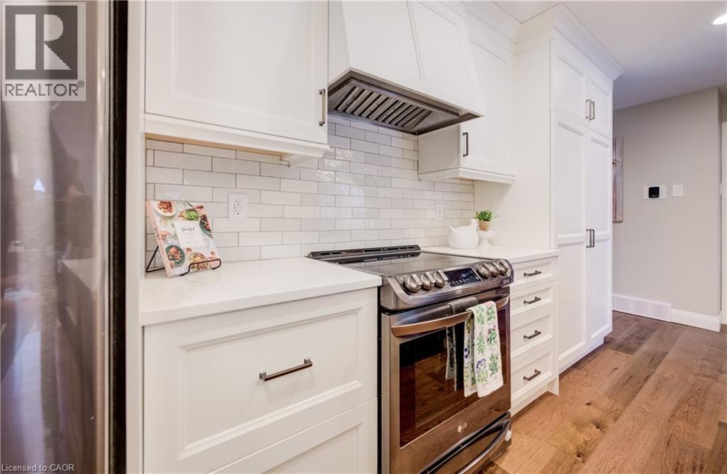 15 Mcleod Court, Kitchener, Ontario  N2R 1A9 - Photo 11 - 40808685