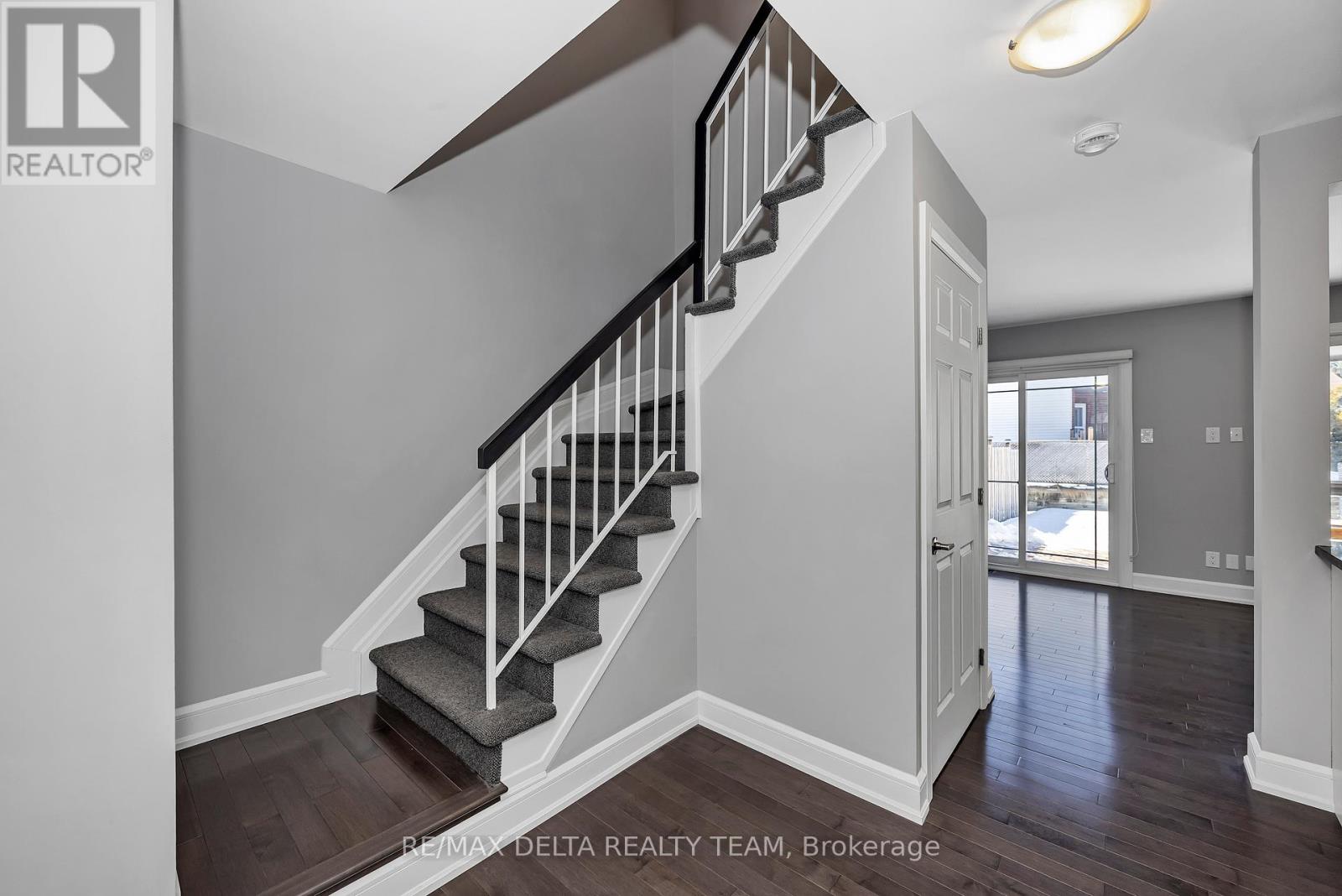 57 Blackdome Crescent, Ottawa, Ontario  K2T 1B1 - Photo 13 - X12935988