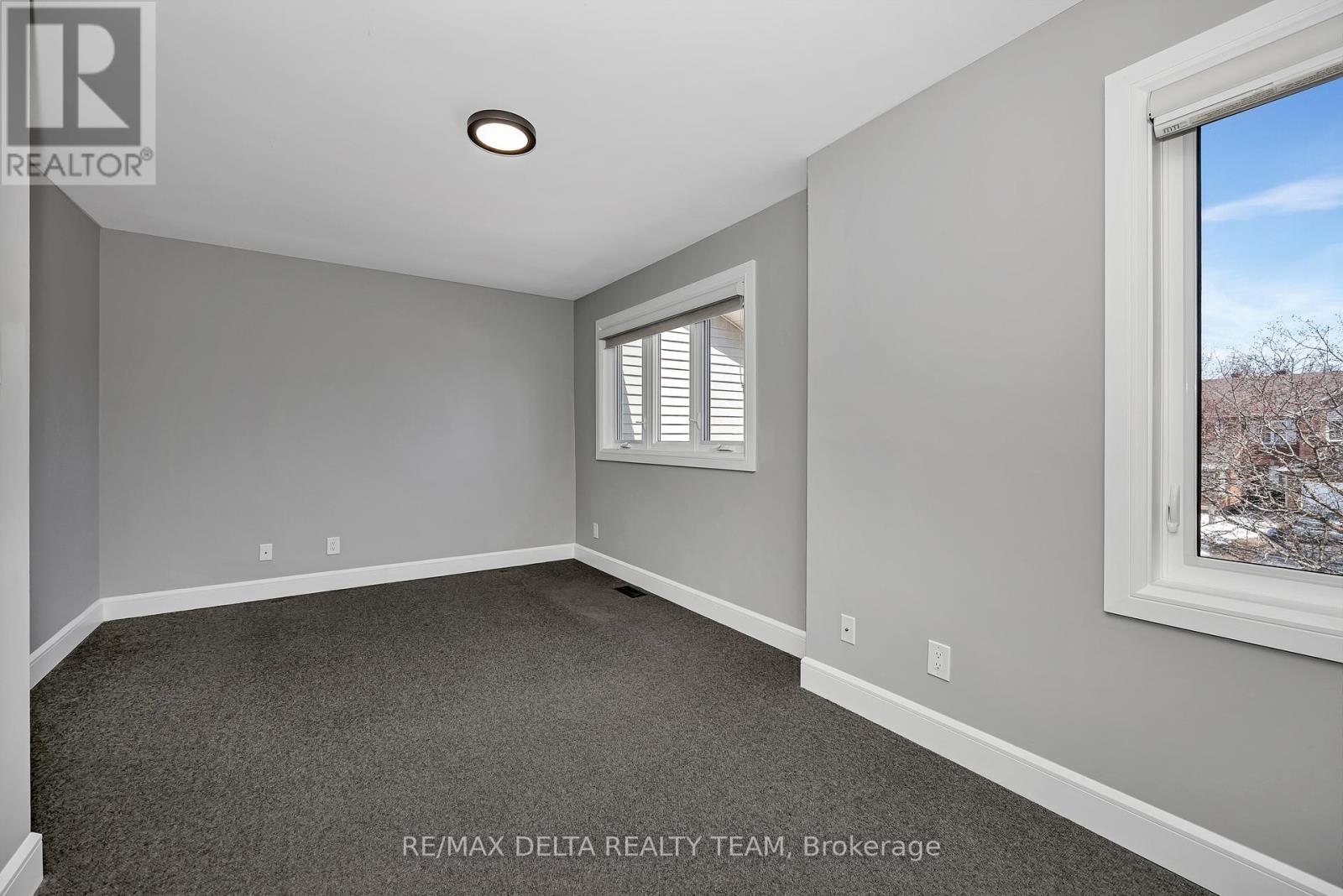 57 Blackdome Crescent, Ottawa, Ontario  K2T 1B1 - Photo 15 - X12935988