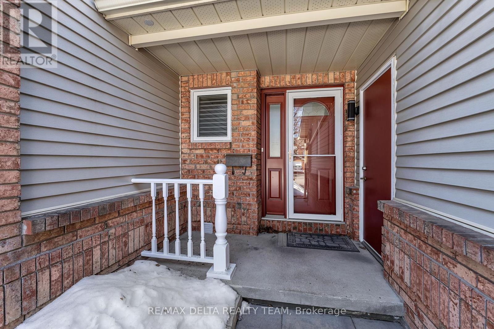 57 Blackdome Crescent, Ottawa, Ontario  K2T 1B1 - Photo 2 - X12935988