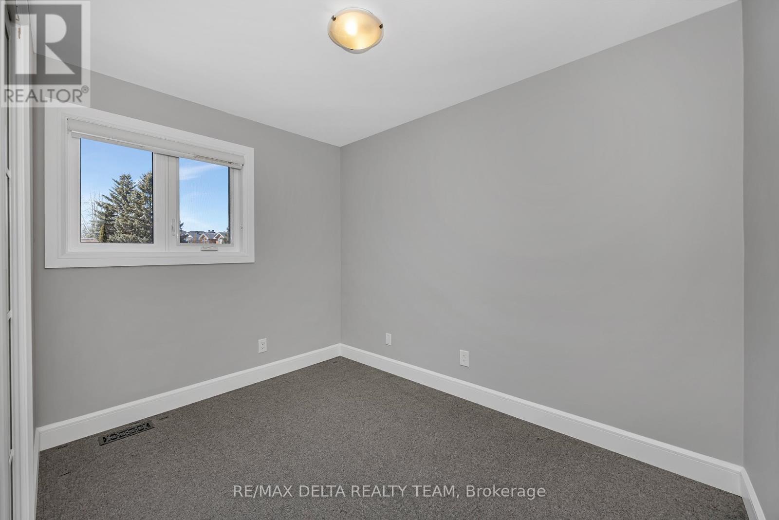 57 Blackdome Crescent, Ottawa, Ontario  K2T 1B1 - Photo 21 - X12935988