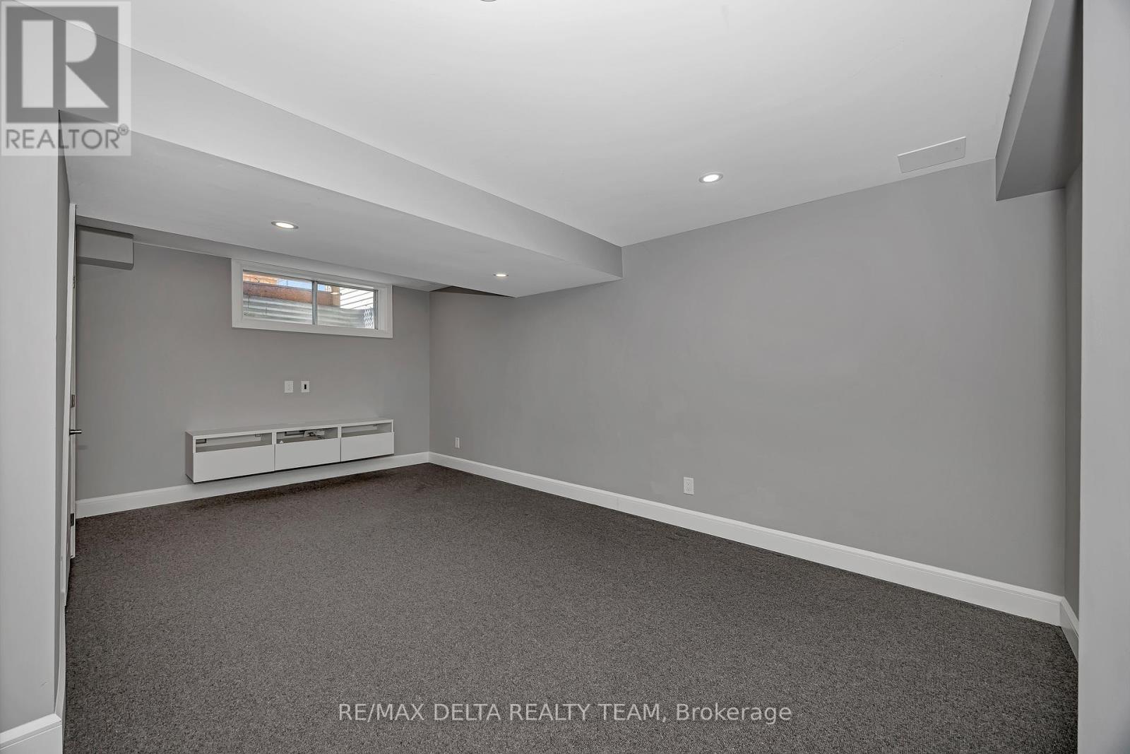57 Blackdome Crescent, Ottawa, Ontario  K2T 1B1 - Photo 28 - X12935988