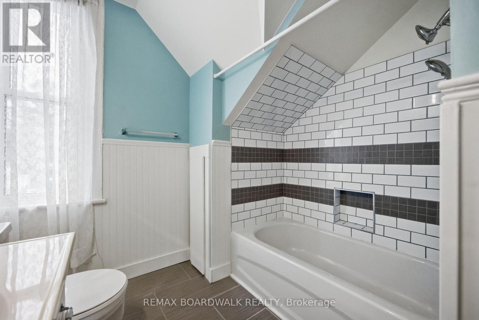 33-35 Victoria Street, Carleton Place, Ontario  K7C 2W2 - Photo 11 - X12936030