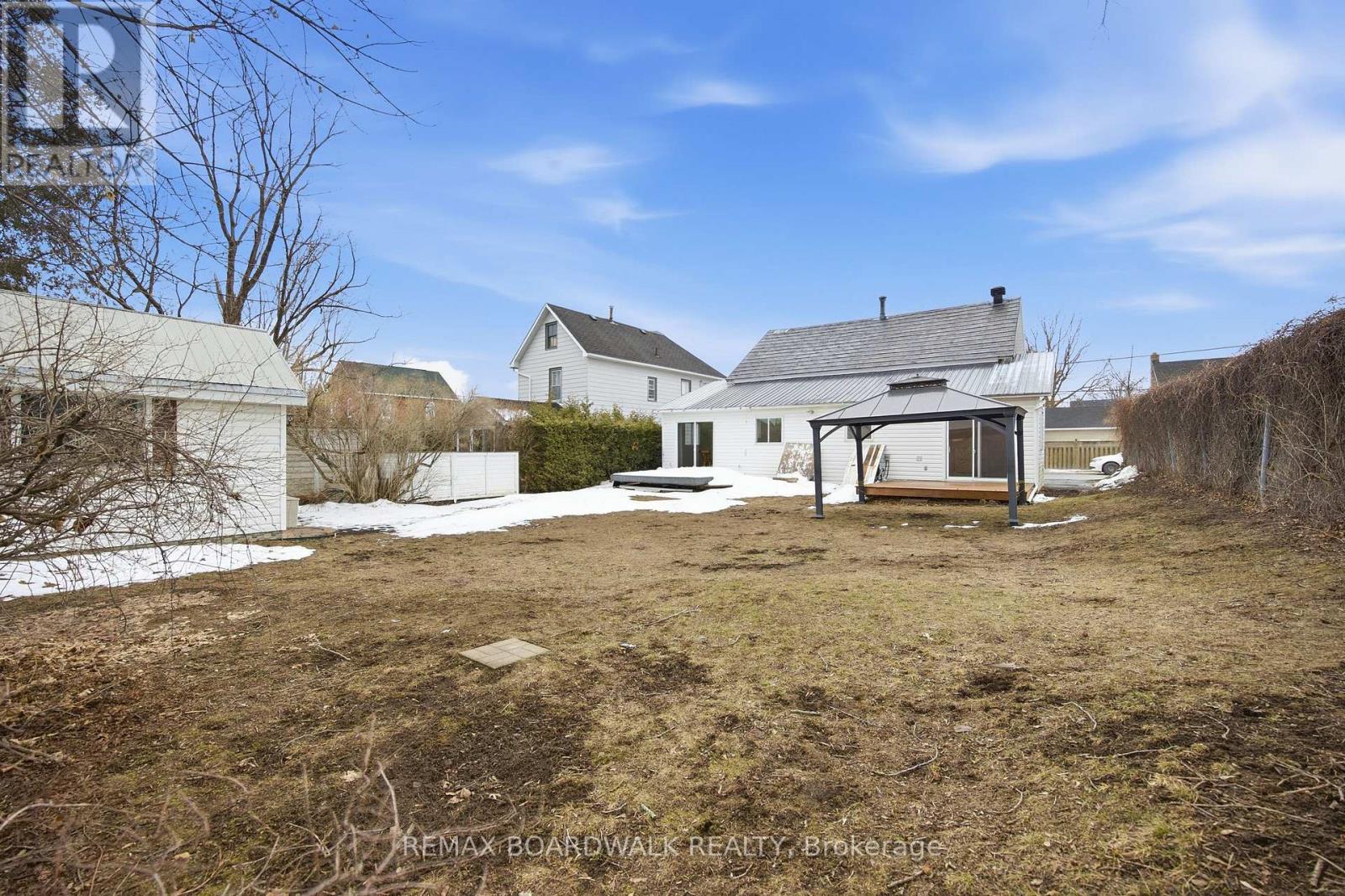 33-35 Victoria Street, Carleton Place, Ontario  K7C 2W2 - Photo 22 - X12936030