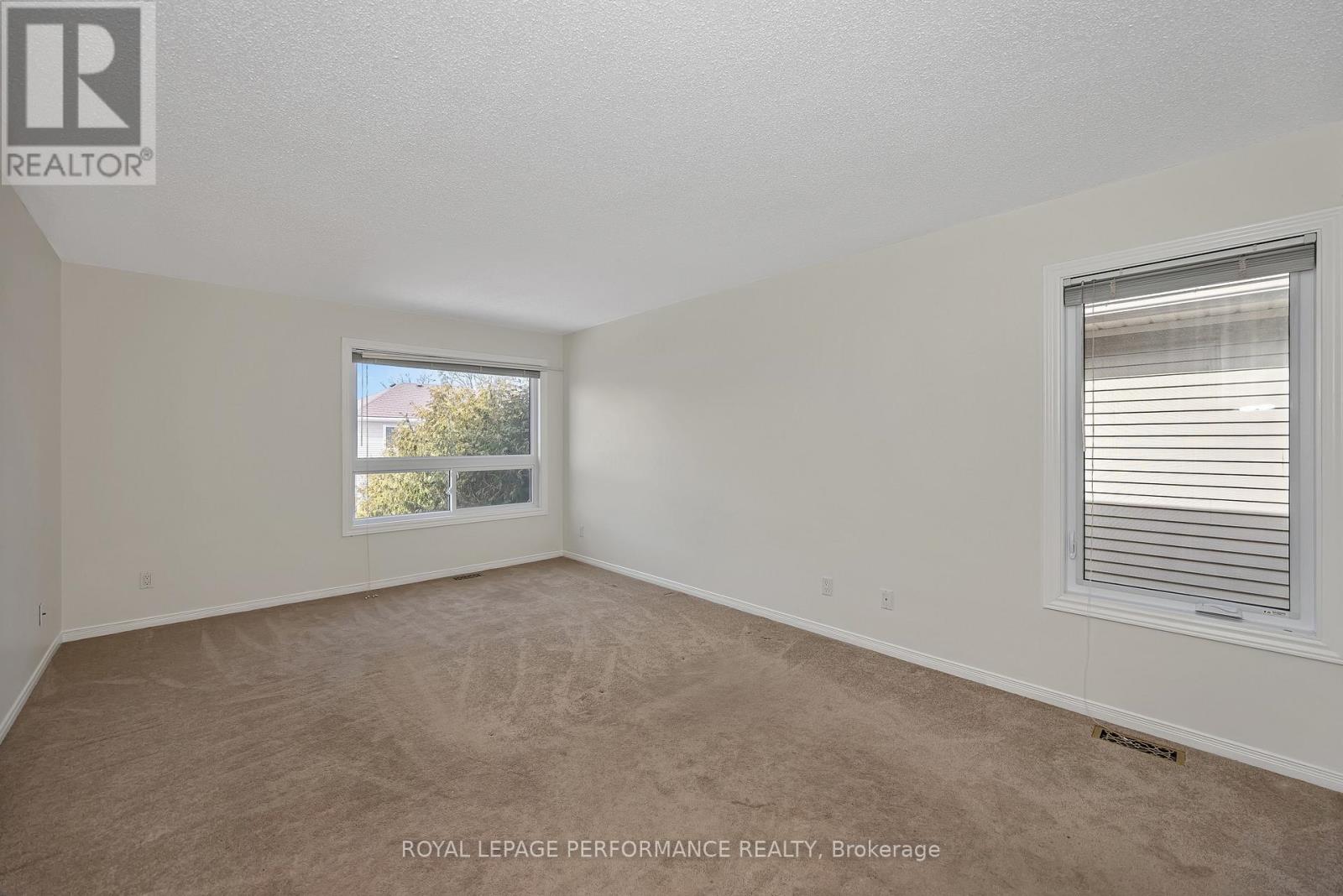 2023 Rolling Brook Drive, Ottawa, Ontario  K1W 1C9 - Photo 15 - X12936050