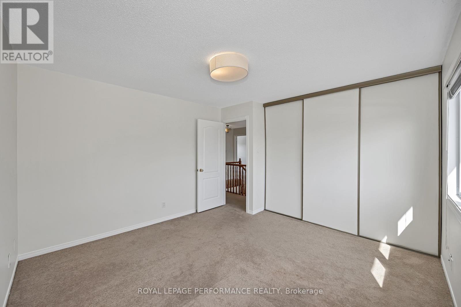 2023 Rolling Brook Drive, Ottawa, Ontario  K1W 1C9 - Photo 20 - X12936050