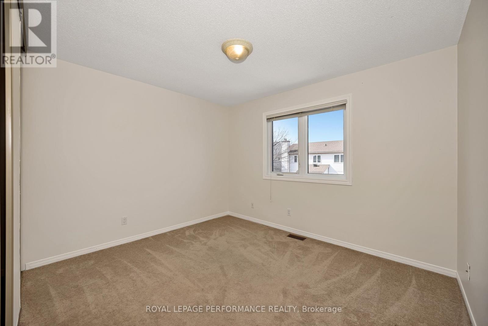 2023 Rolling Brook Drive, Ottawa, Ontario  K1W 1C9 - Photo 22 - X12936050