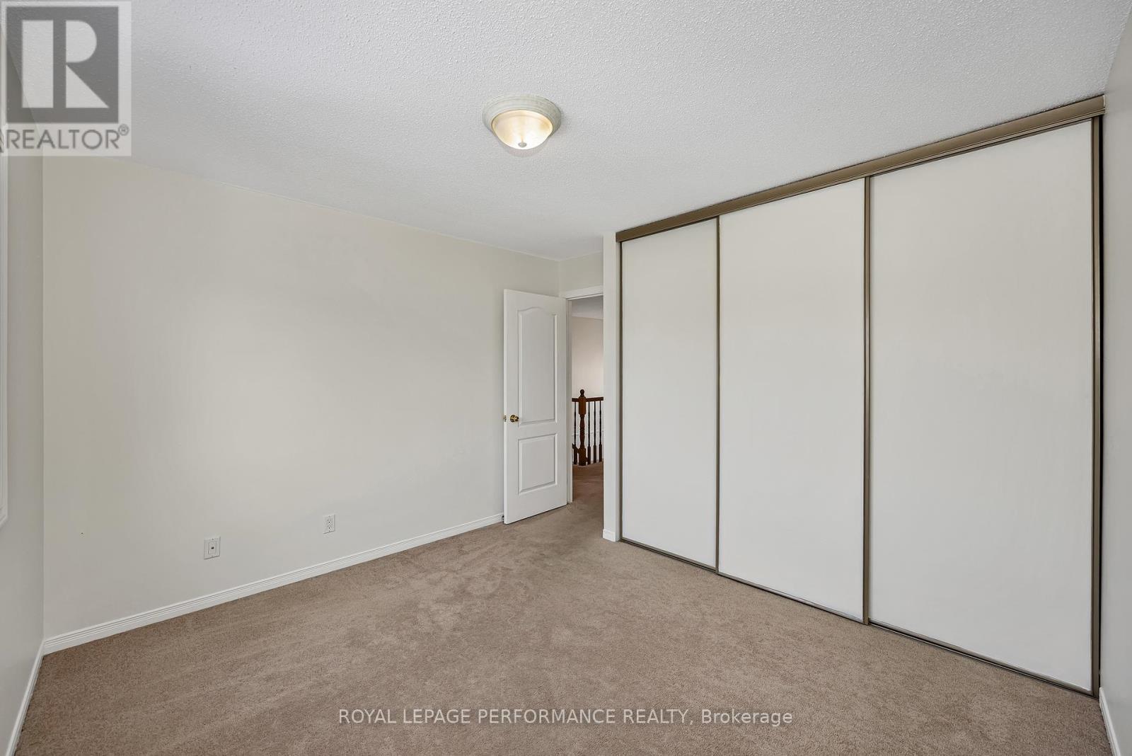 2023 Rolling Brook Drive, Ottawa, Ontario  K1W 1C9 - Photo 23 - X12936050