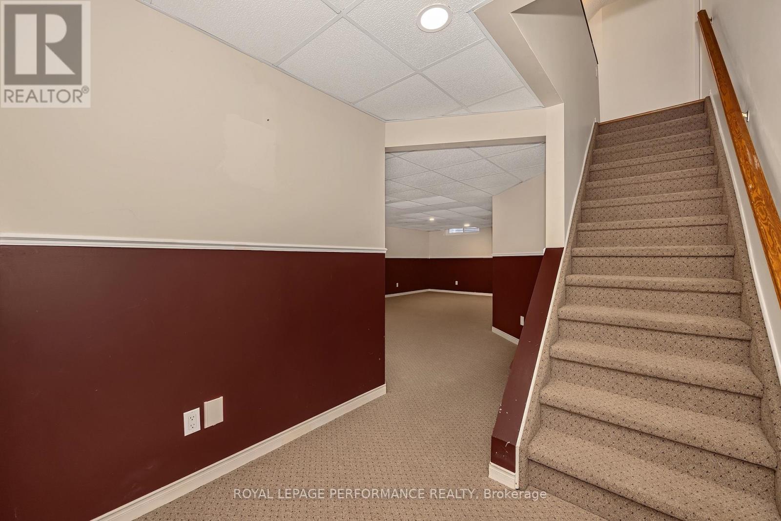 2023 Rolling Brook Drive, Ottawa, Ontario  K1W 1C9 - Photo 26 - X12936050