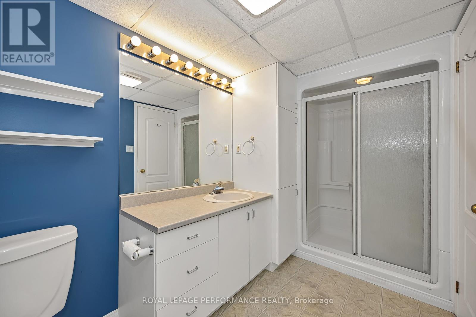 2023 Rolling Brook Drive, Ottawa, Ontario  K1W 1C9 - Photo 32 - X12936050