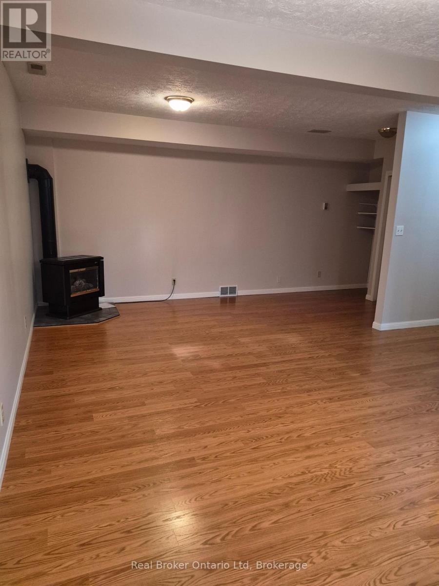 2022 7th Avenue E, Owen Sound, Ontario  N4K 6R9 - Photo 11 - X12934108