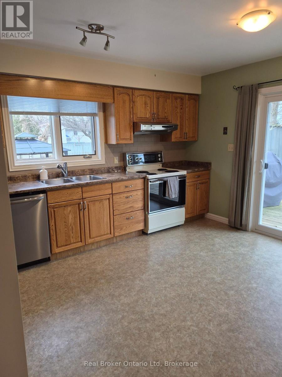 2022 7th Avenue E, Owen Sound, Ontario  N4K 6R9 - Photo 4 - X12934108