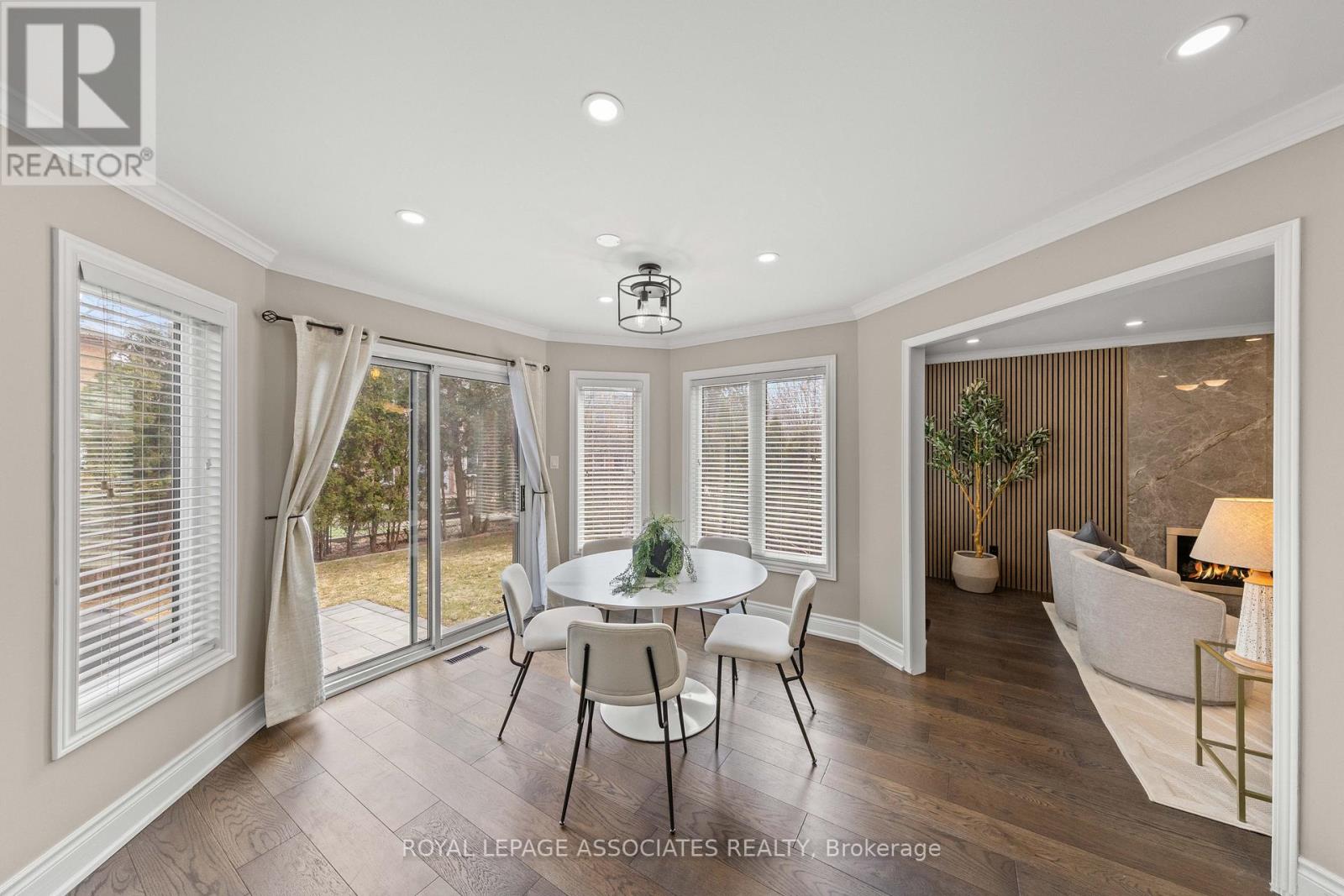 33 Hutton Crescent, Caledon, Ontario  L7C 1A3 - Photo 13 - W12923614