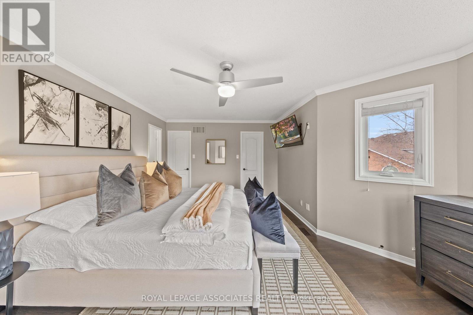 33 Hutton Crescent, Caledon, Ontario  L7C 1A3 - Photo 21 - W12923614