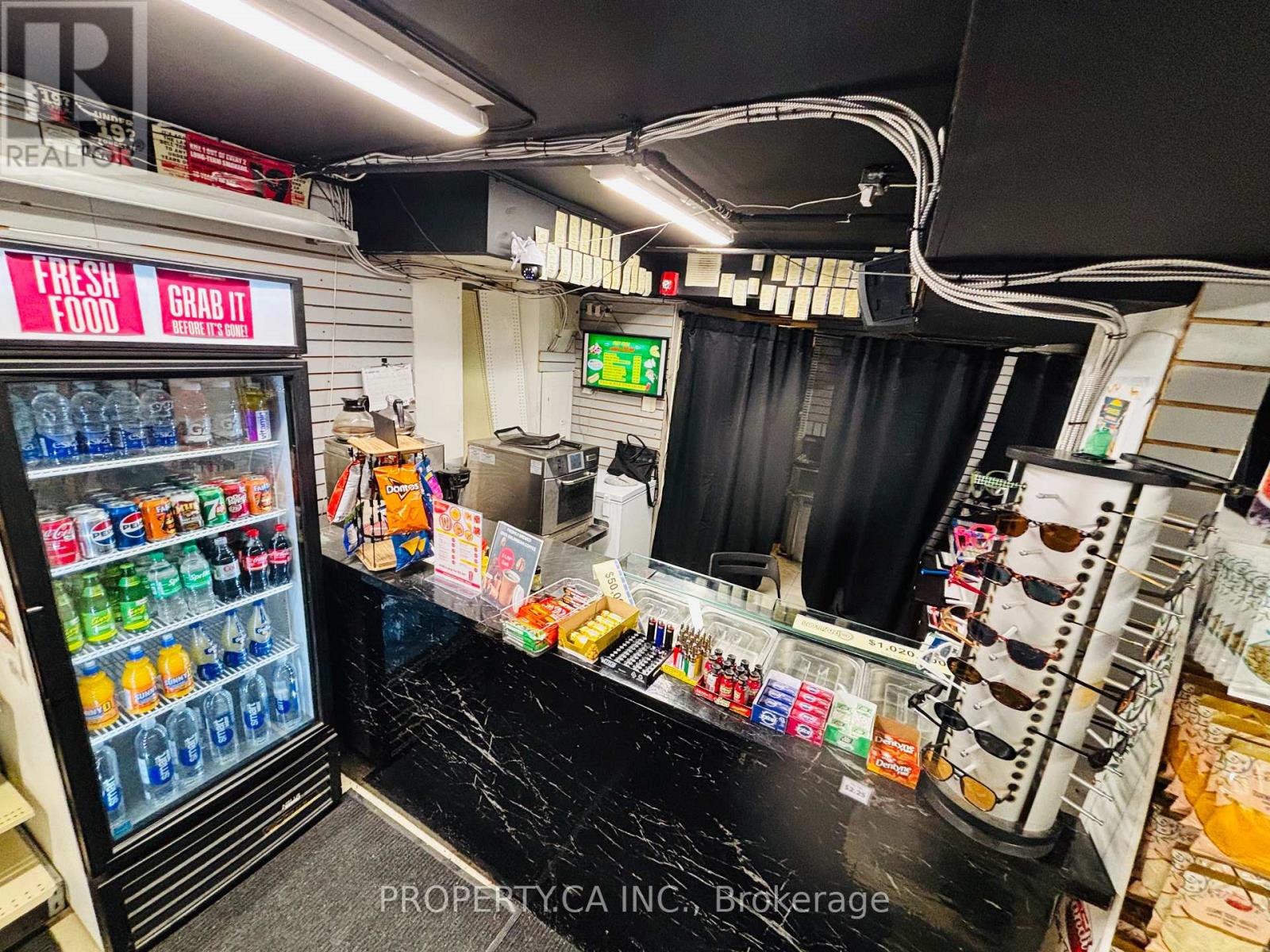 97 Carlton Street, Toronto (Church-Yonge Corridor), Ontario  M5B 1M1 - Photo 4 - C12935978