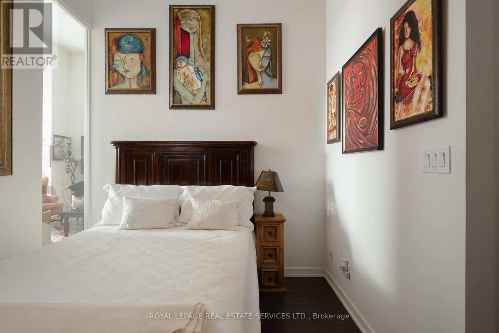 243 - 380 Macpherson Avenue, Toronto, Ontario  M4V 3E3 - Photo 11 - C12935992