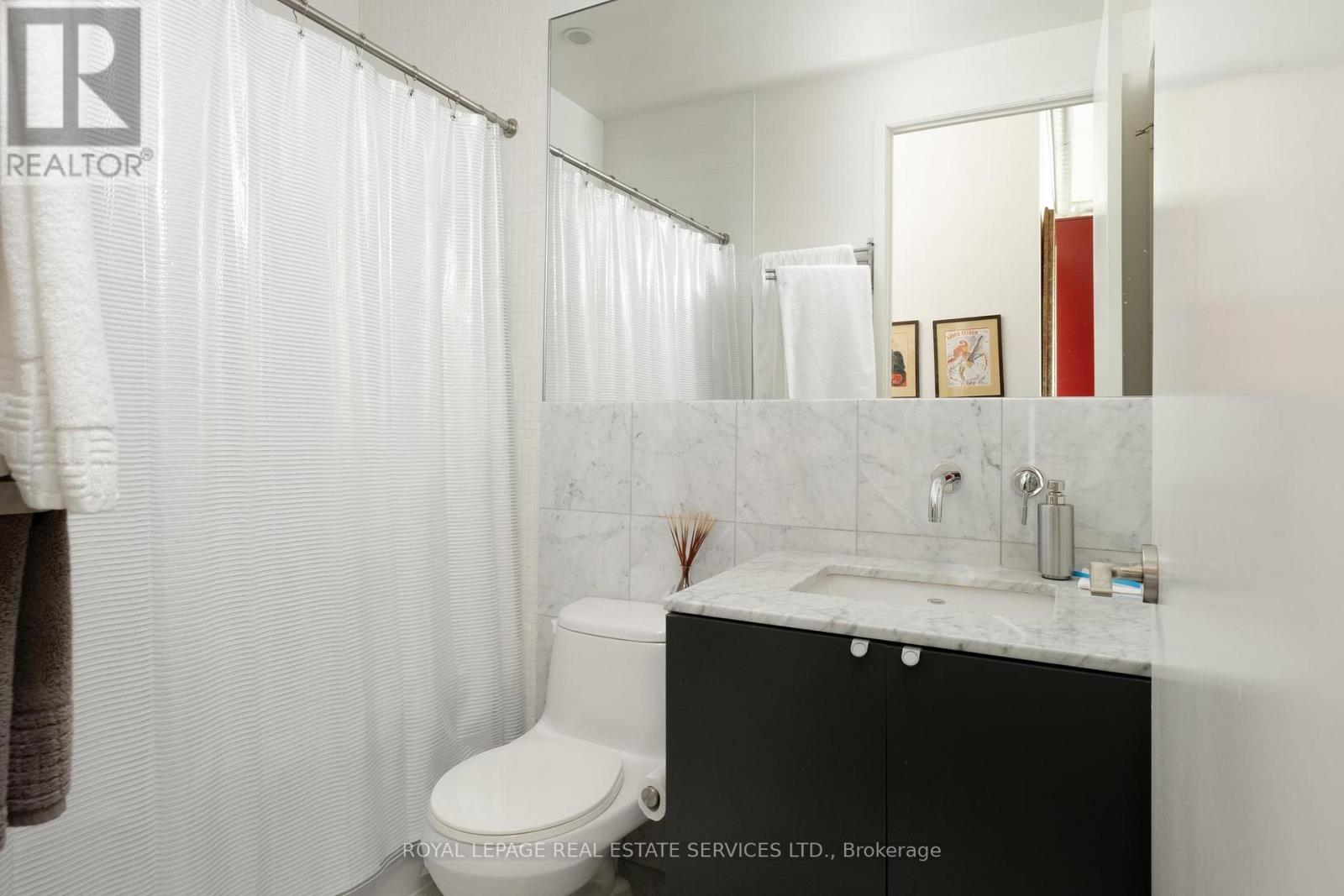 243 - 380 Macpherson Avenue, Toronto, Ontario  M4V 3E3 - Photo 13 - C12935992