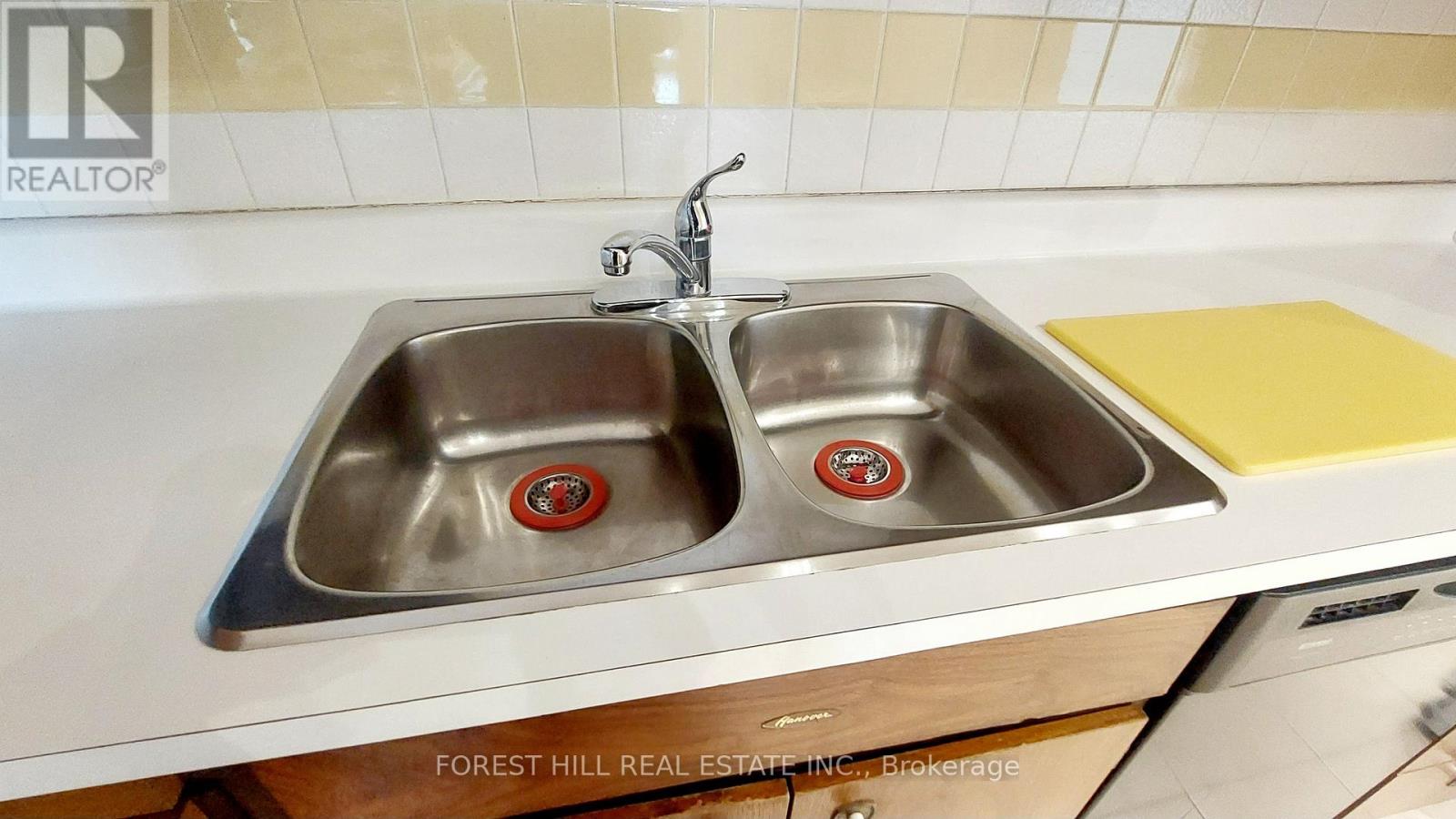 #1004 - 33 Harbour Square, Toronto, Ontario  M5J 2G2 - Photo 14 - C12936000