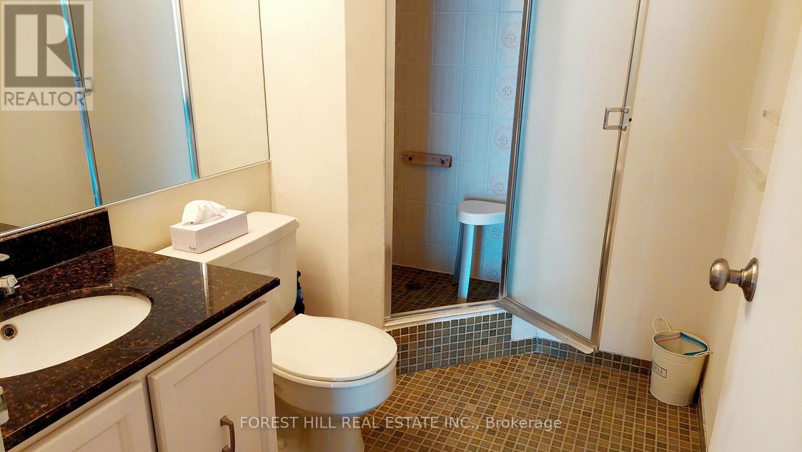 #1004 - 33 Harbour Square, Toronto, Ontario  M5J 2G2 - Photo 23 - C12936000