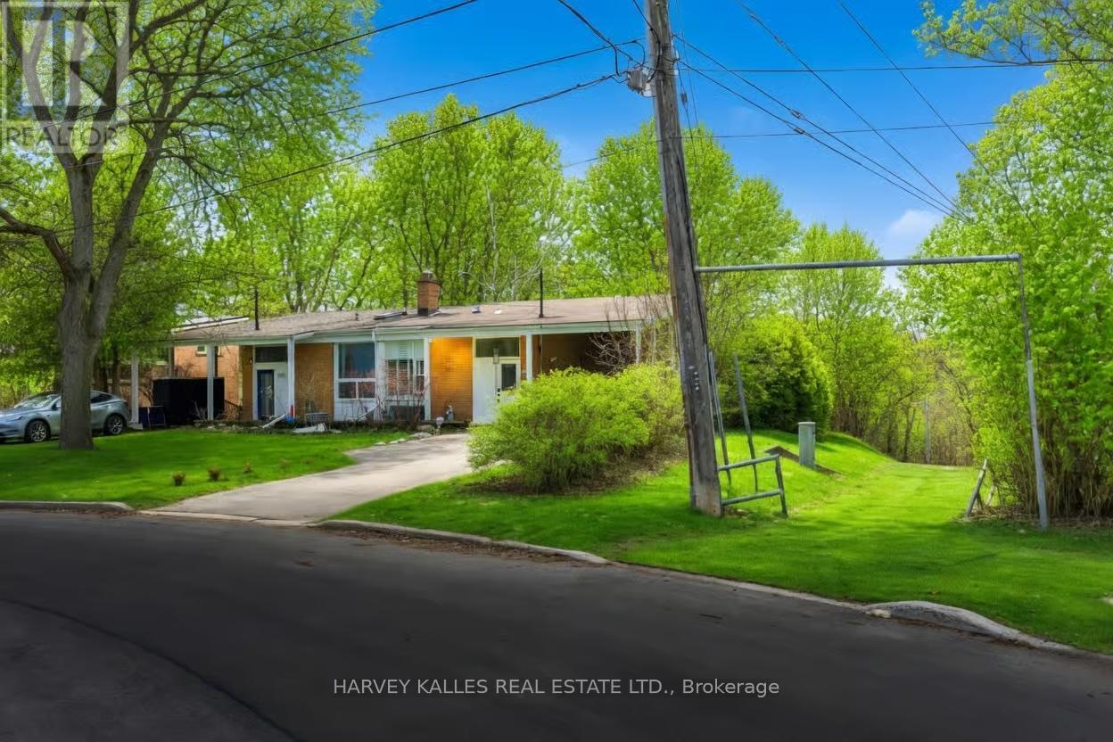 178 Three Valleys Drive, Toronto, Ontario  M3A 3L8 - Photo 2 - C12936012