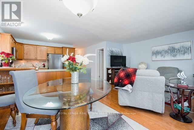 65 Pennsylvania Avenue, Wasaga Beach, Ontario  L9Z 3A8 - Photo 9 - S12726176