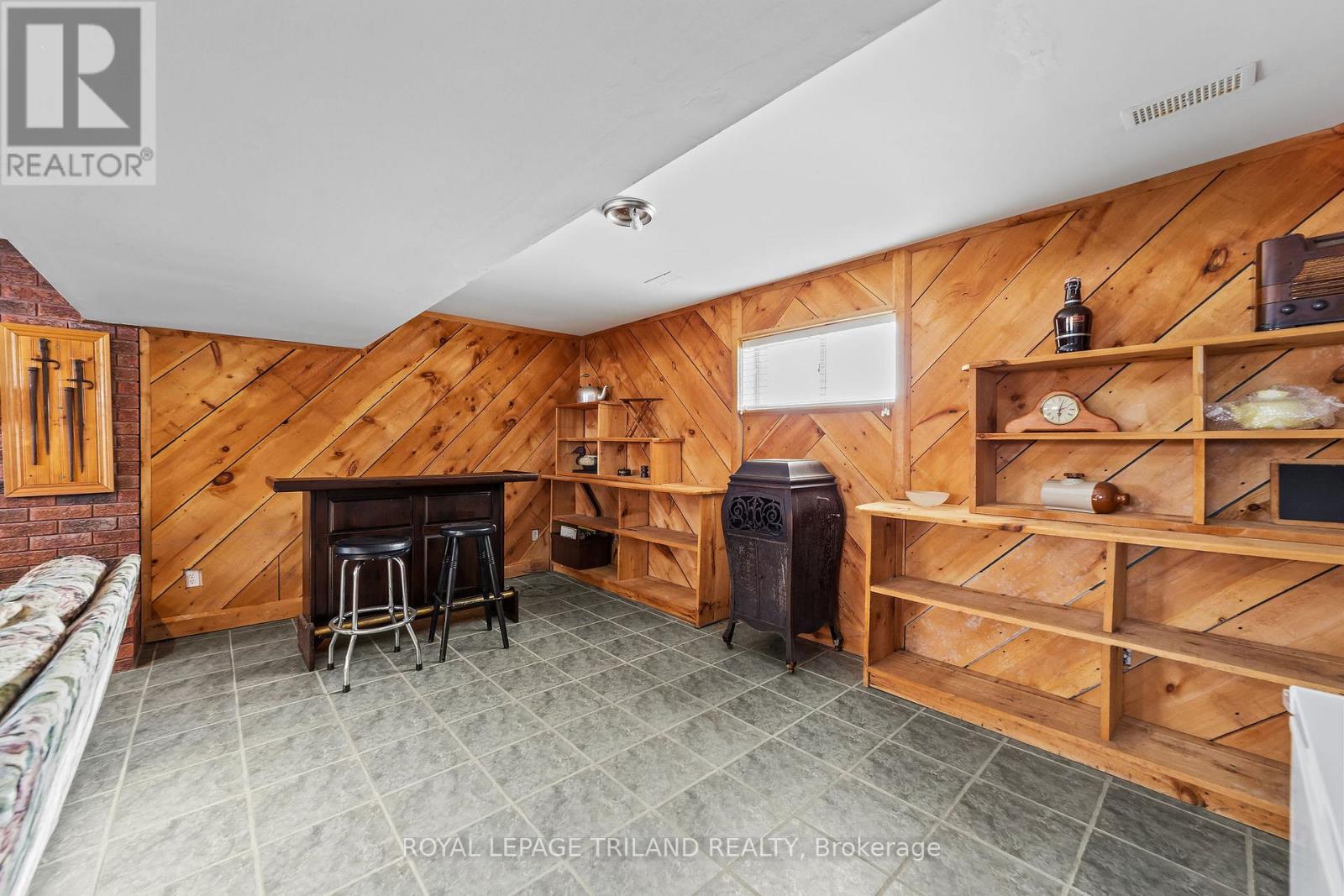 191 South Street, Southwest Middlesex, Ontario  N0L 1M0 - Photo 24 - X12776518