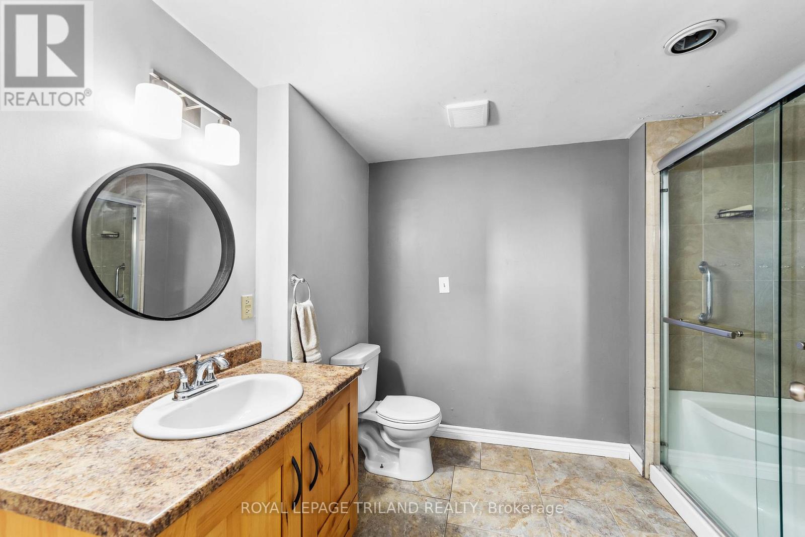 191 South Street, Southwest Middlesex, Ontario  N0L 1M0 - Photo 27 - X12776518