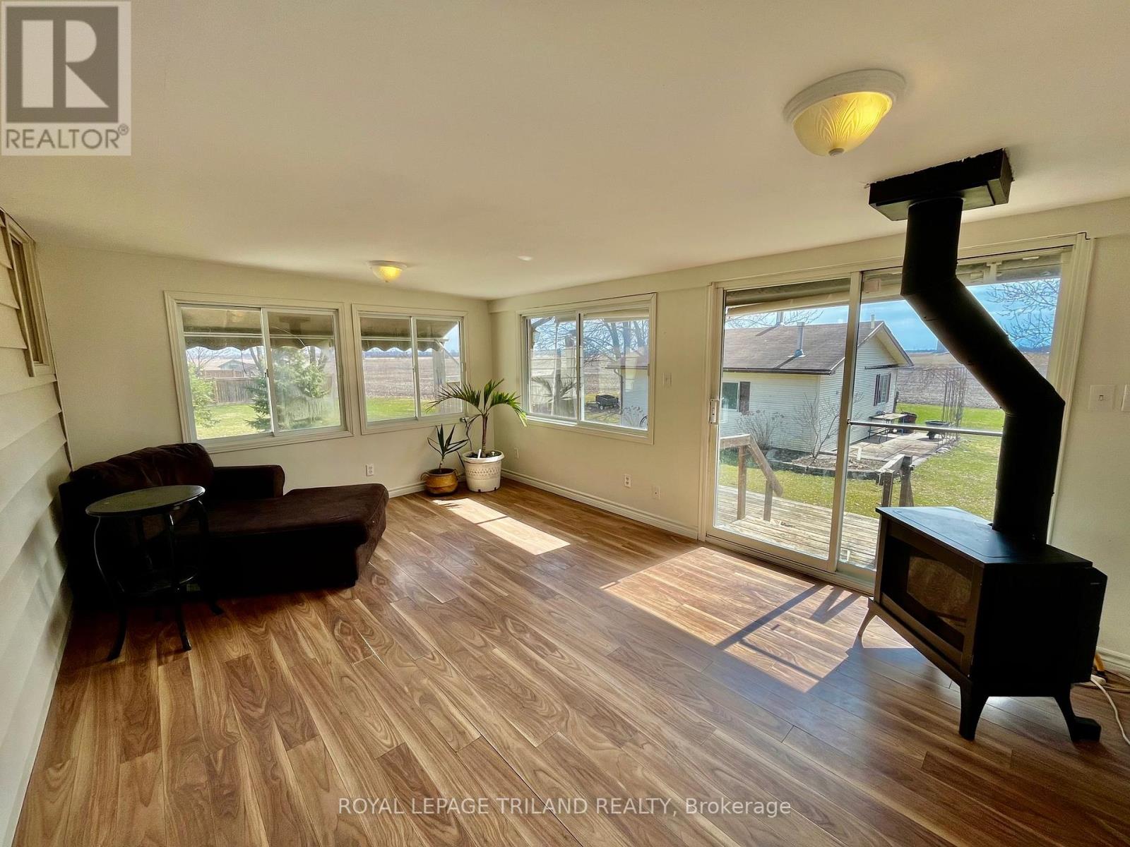 191 South Street, Southwest Middlesex, Ontario  N0L 1M0 - Photo 30 - X12776518