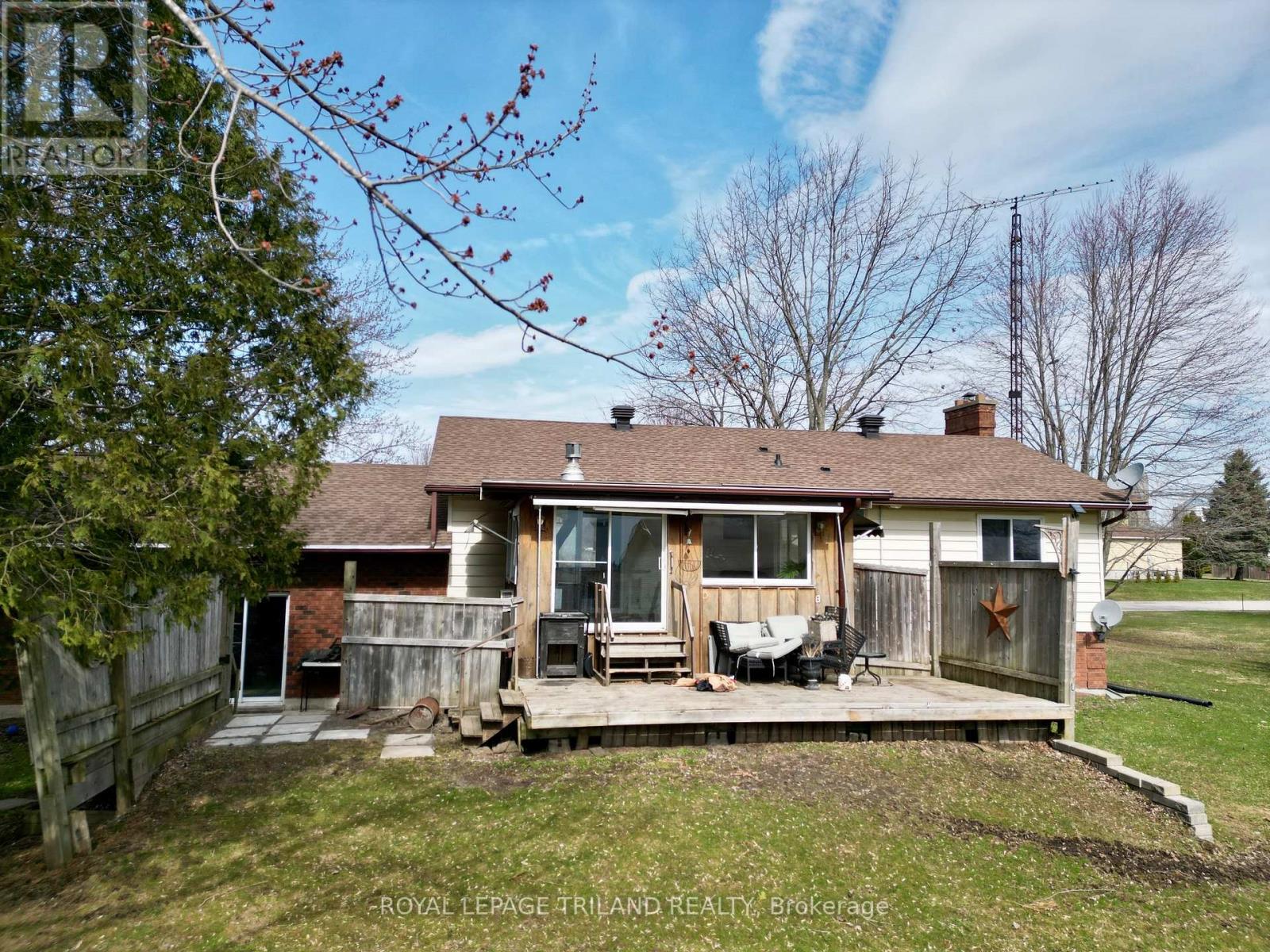 191 South Street, Southwest Middlesex, Ontario  N0L 1M0 - Photo 31 - X12776518