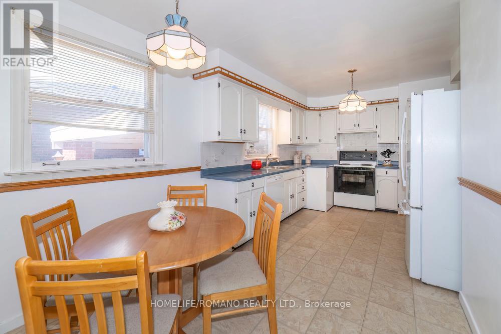 24 Densgrove Road, Toronto, Ontario  M1G 2A1 - Photo 10 - E12935970