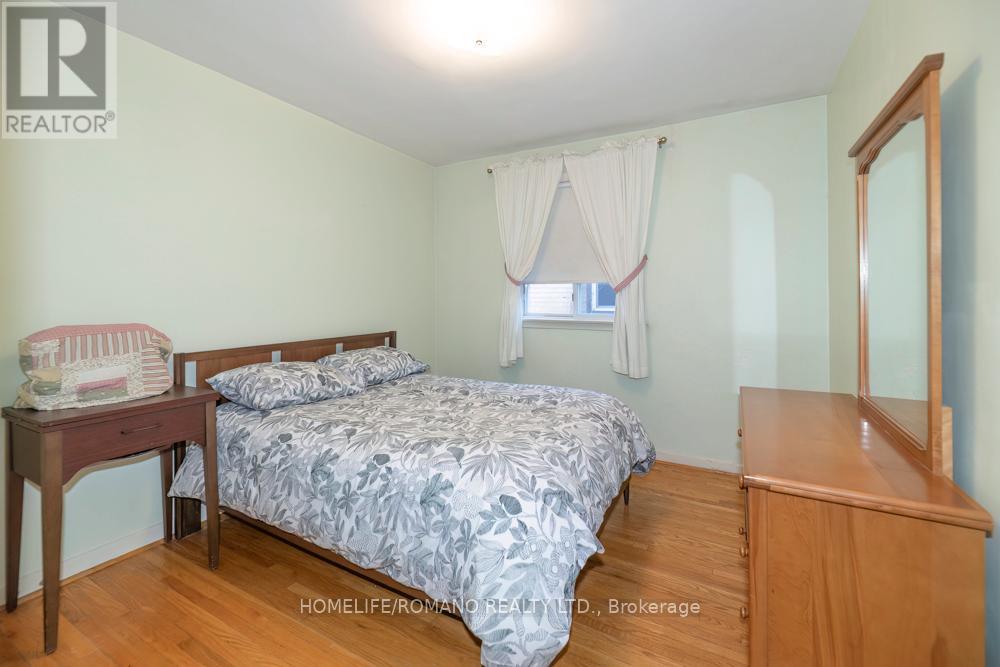 24 Densgrove Road, Toronto, Ontario  M1G 2A1 - Photo 12 - E12935970