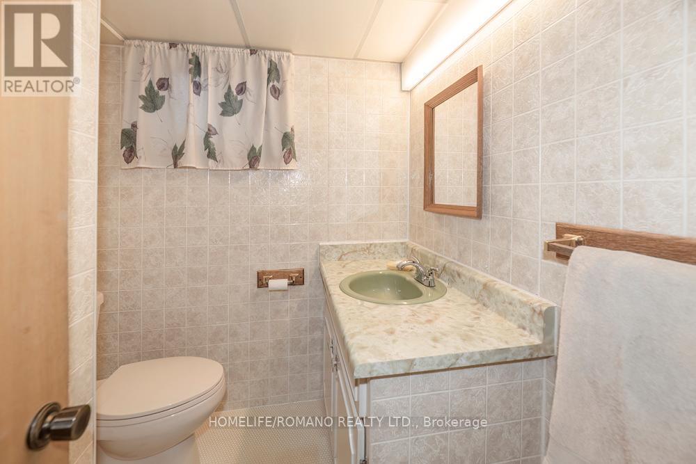 24 Densgrove Road, Toronto, Ontario  M1G 2A1 - Photo 20 - E12935970