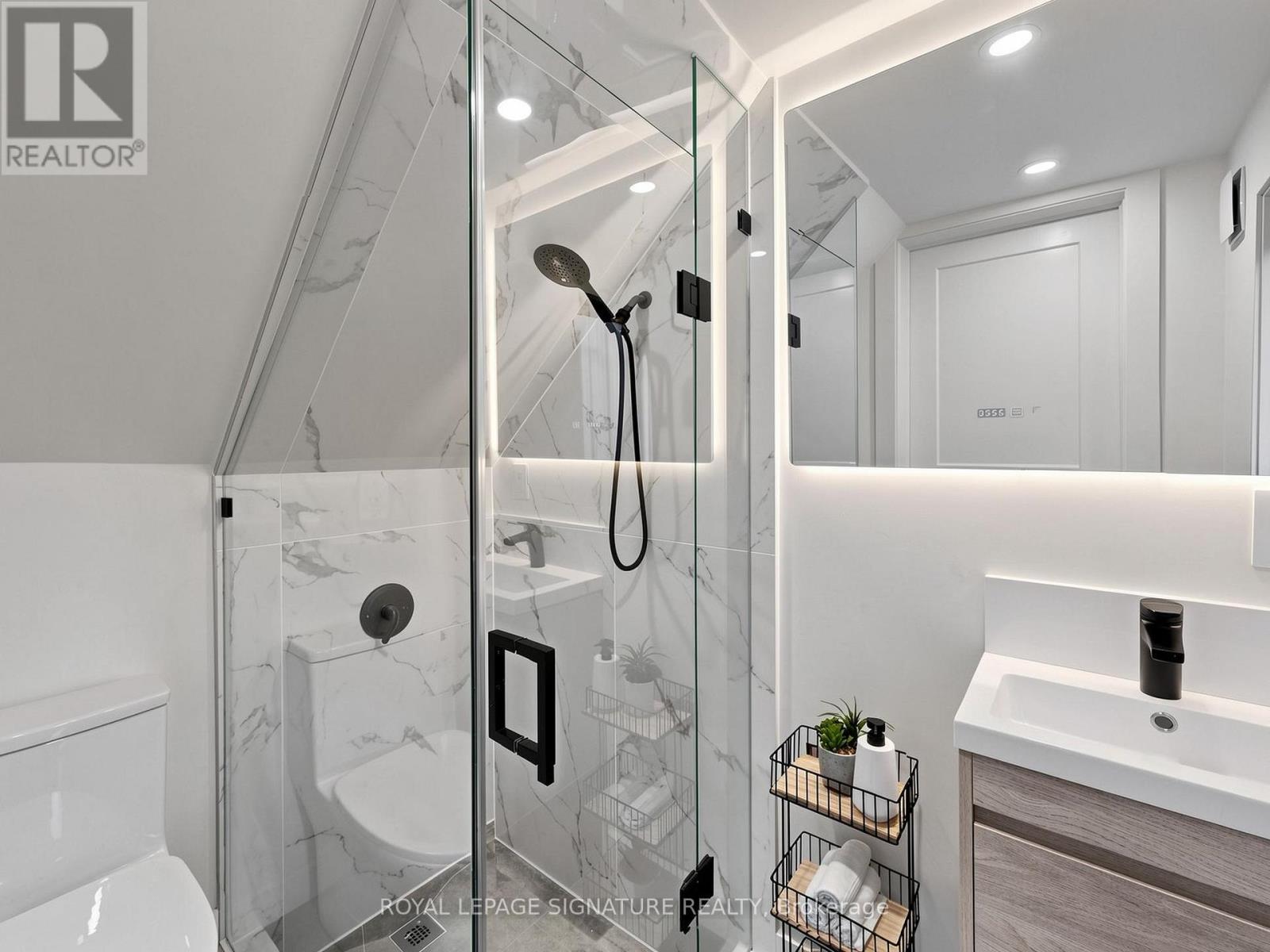 149 Victor Avenue, Toronto (North Riverdale), Ontario  M4K 1A9 - Photo 21 - E12936036