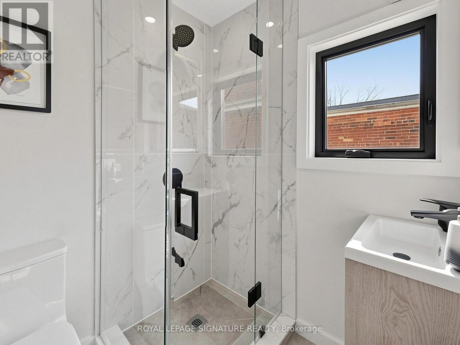 149 Victor Avenue, Toronto (North Riverdale), Ontario  M4K 1A9 - Photo 25 - E12936036