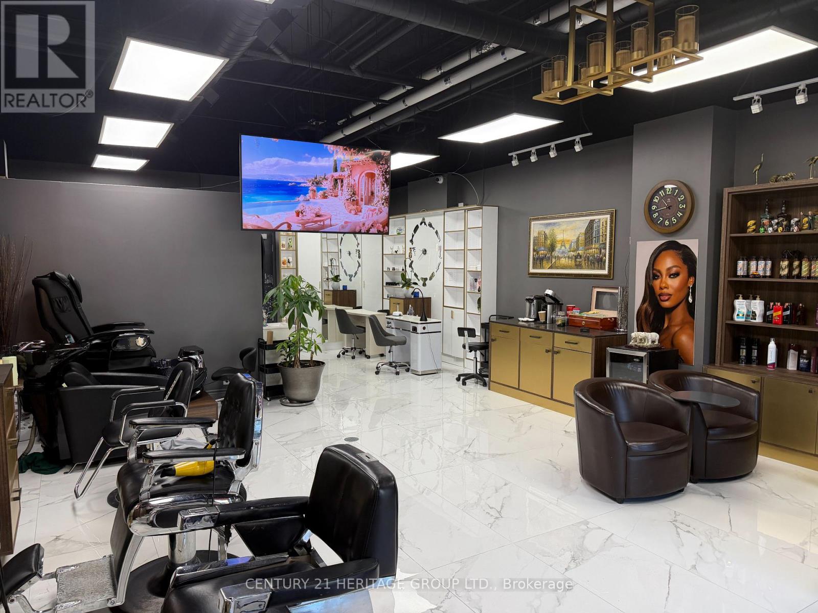 104 - 9471 YONGE STREET, Richmond Hill, Ontario