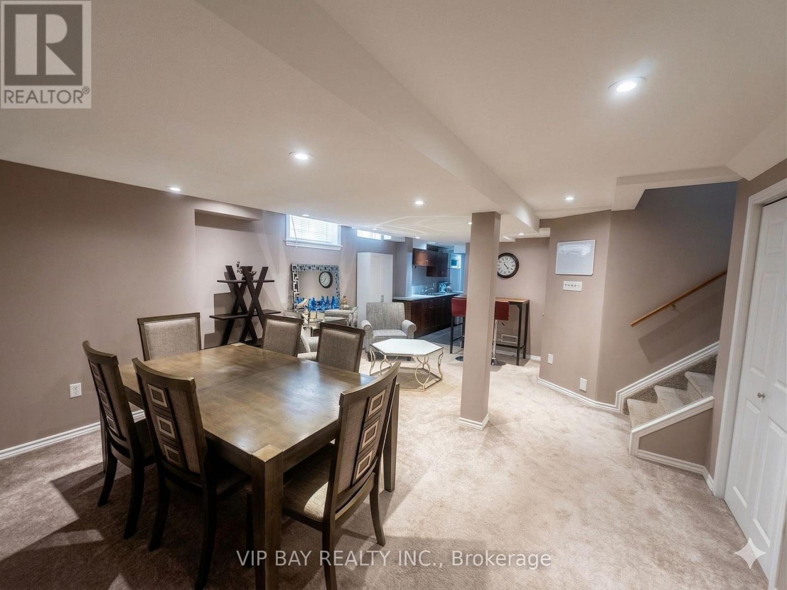 287 Mcbride Crescent, Newmarket, Ontario  L3X 2W3 - Photo 9 - N12936070