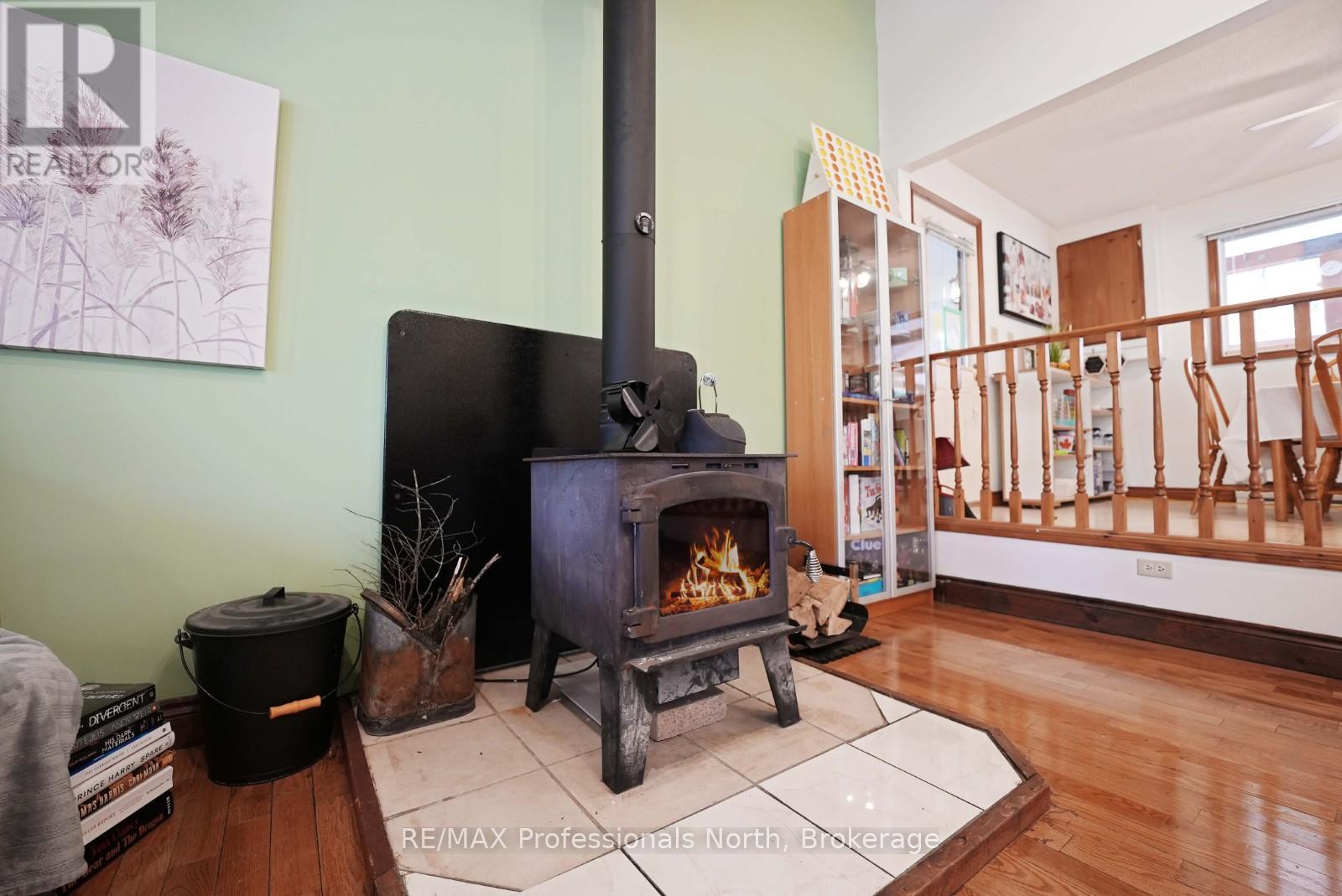 1039 Mink Road, Dysart Et Al (Dysart), Ontario  K0M 1S0 - Photo 17 - X12935962