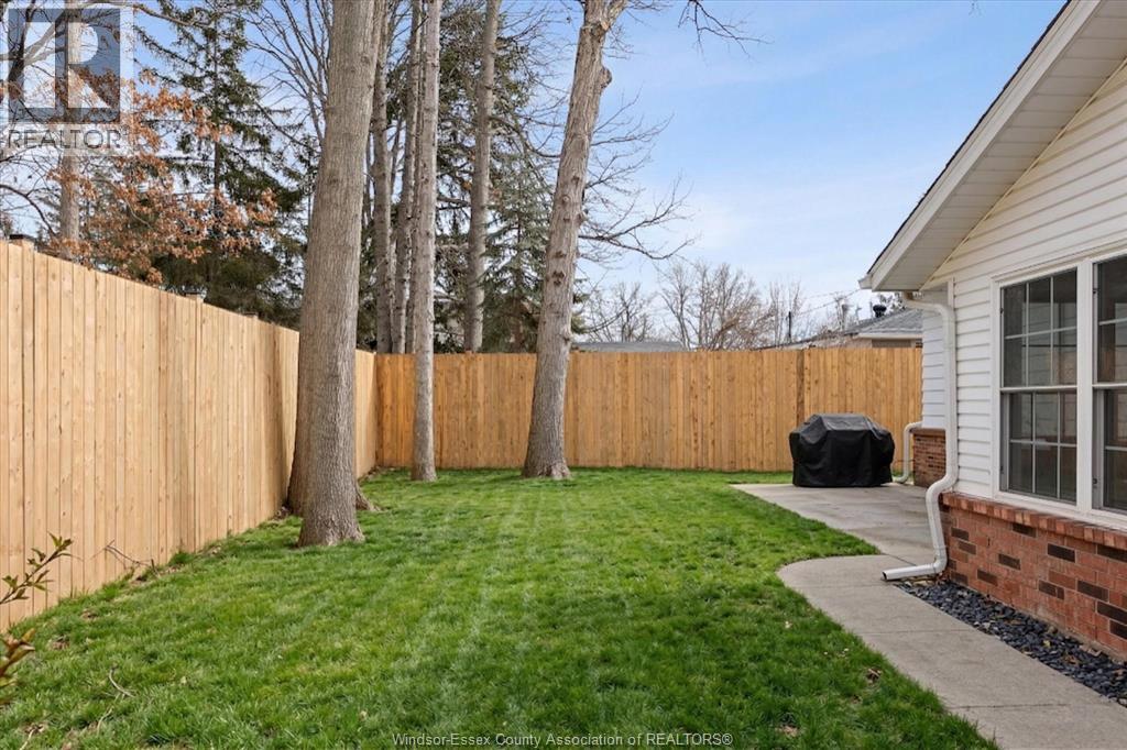 945 Laurier, Lasalle, Ontario  N9J 1M9 - Photo 38 - 26003957