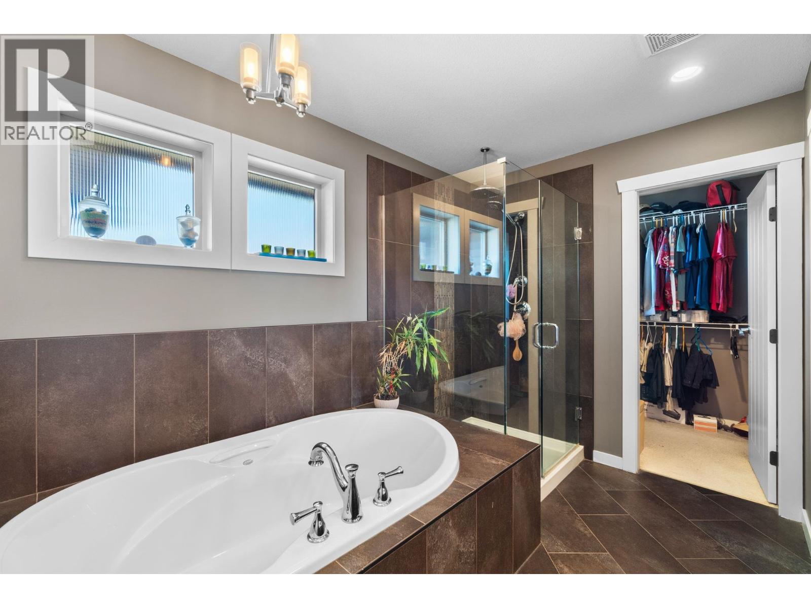 1386 Coast Meridian Road, Coquitlam, British Columbia  V3E 3H1 - Photo 13 - R3104516