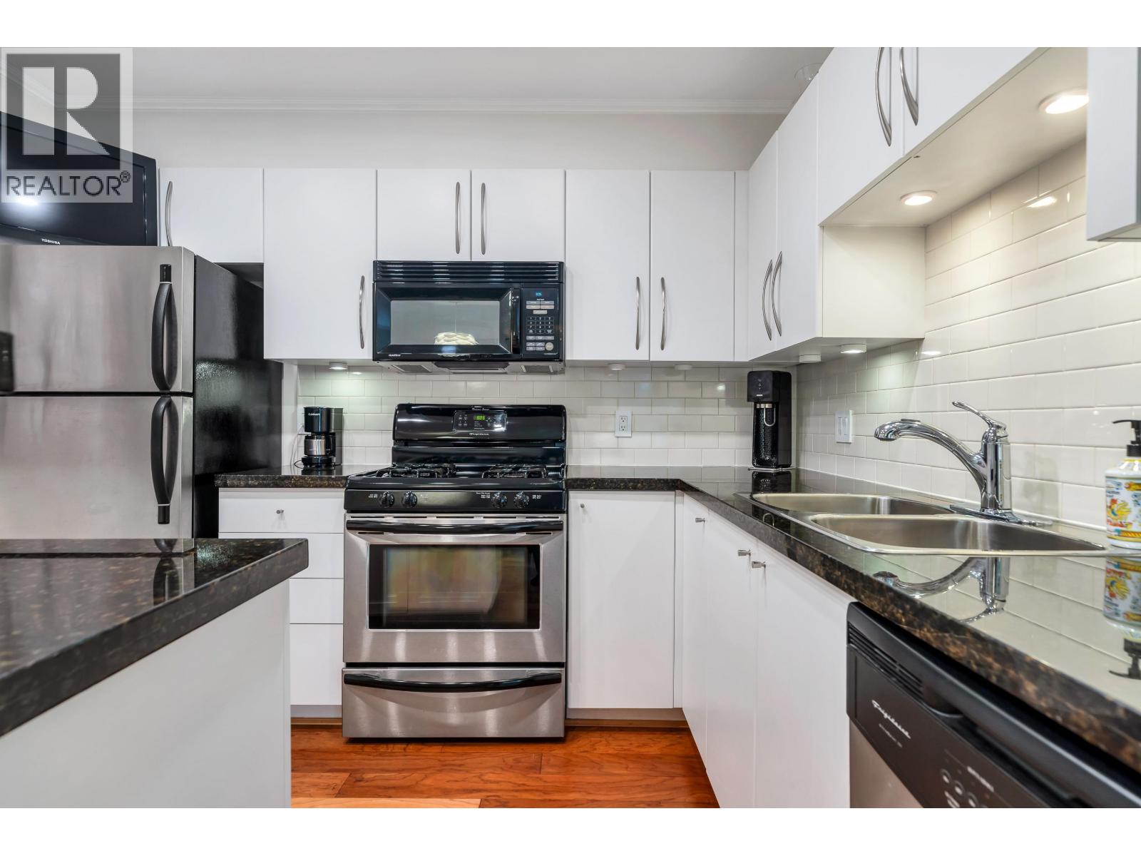 102 736 W 14th Avenue, Vancouver, British Columbia  V5Z 1P9 - Photo 12 - R3104680