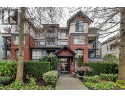 <div class="price">$939,900</div> 102 736 W 14th Avenue, Vancouver<br><div style="margin-bottom:8px;"><small>RE/MAX Treeland Realty</small></div><div class='bed_bath'>2 Bed | 2 Bath</div>