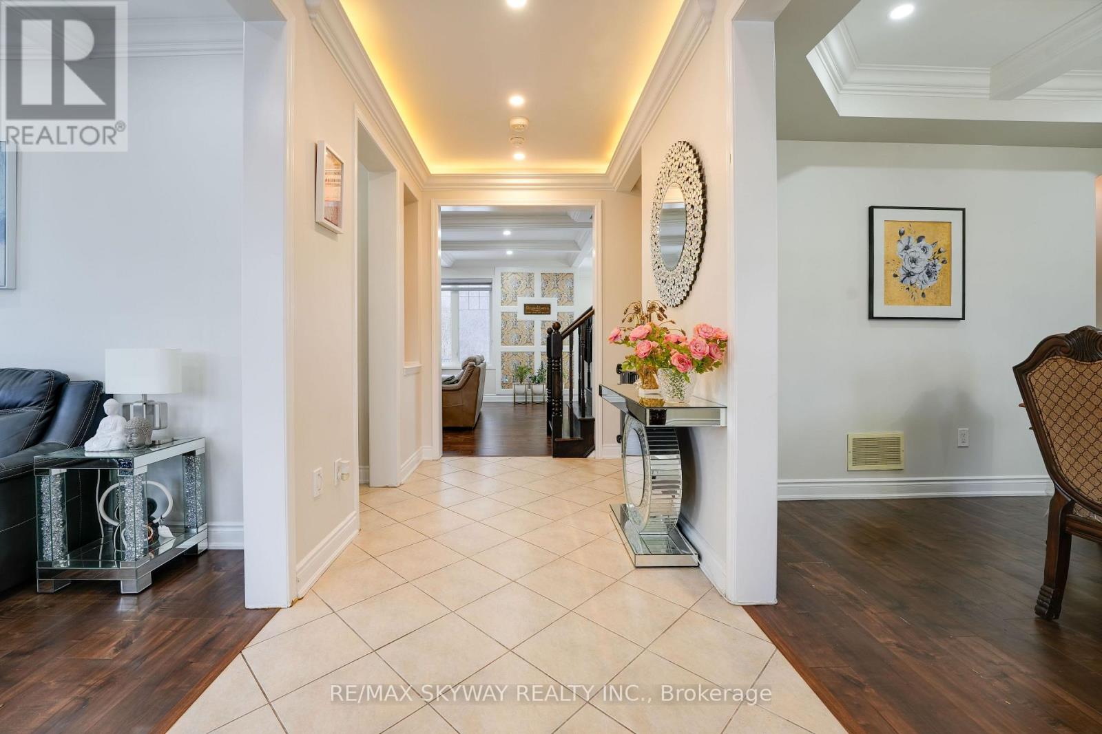 67 Veterans Drive, Brampton, Ontario  L7A 0T6 - Photo 5 - W12935994