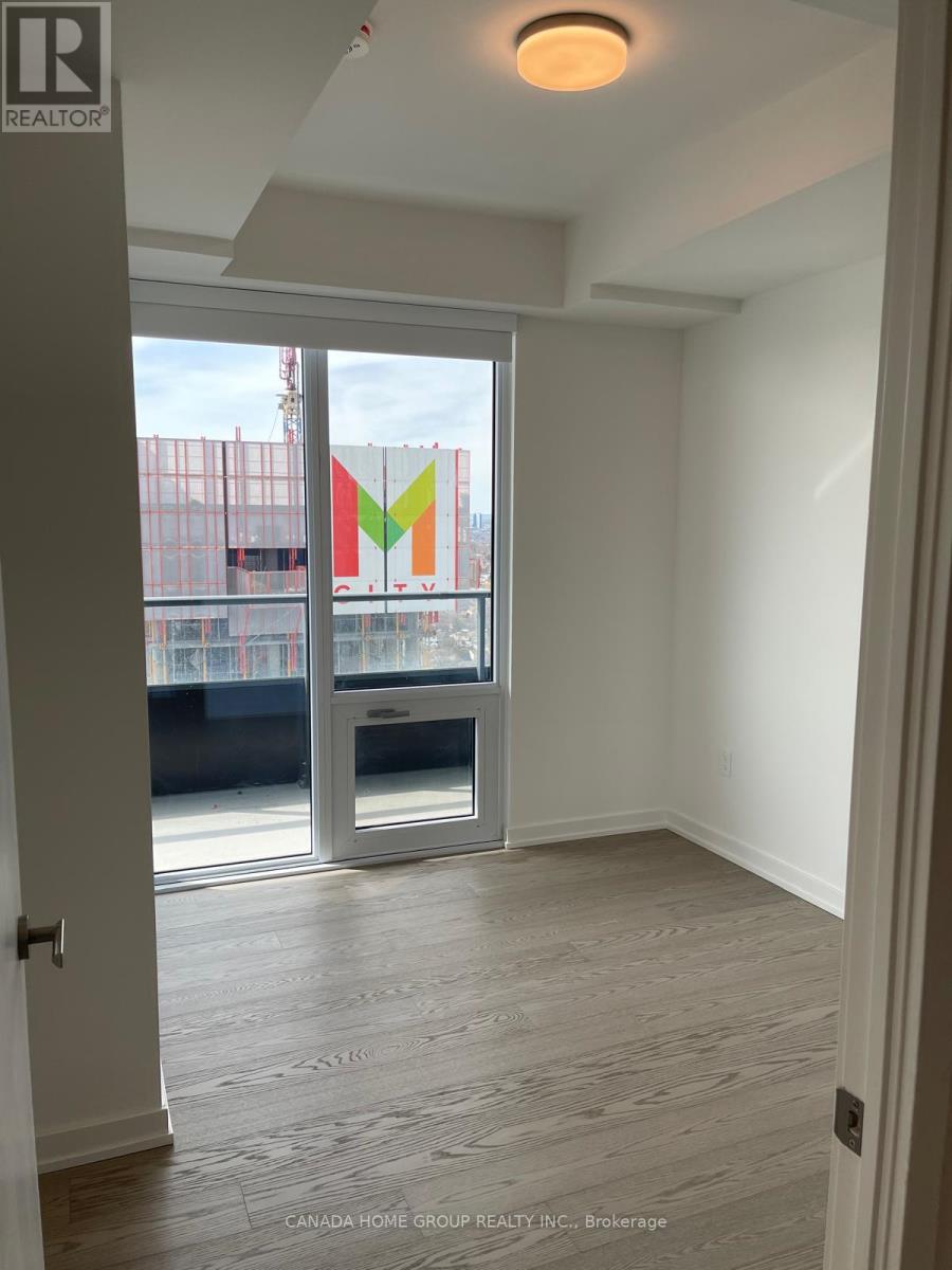 2411 - 448 Burnhamthorpe Road W, Mississauga, Ontario  L5B 0R4 - Photo 10 - W12936074