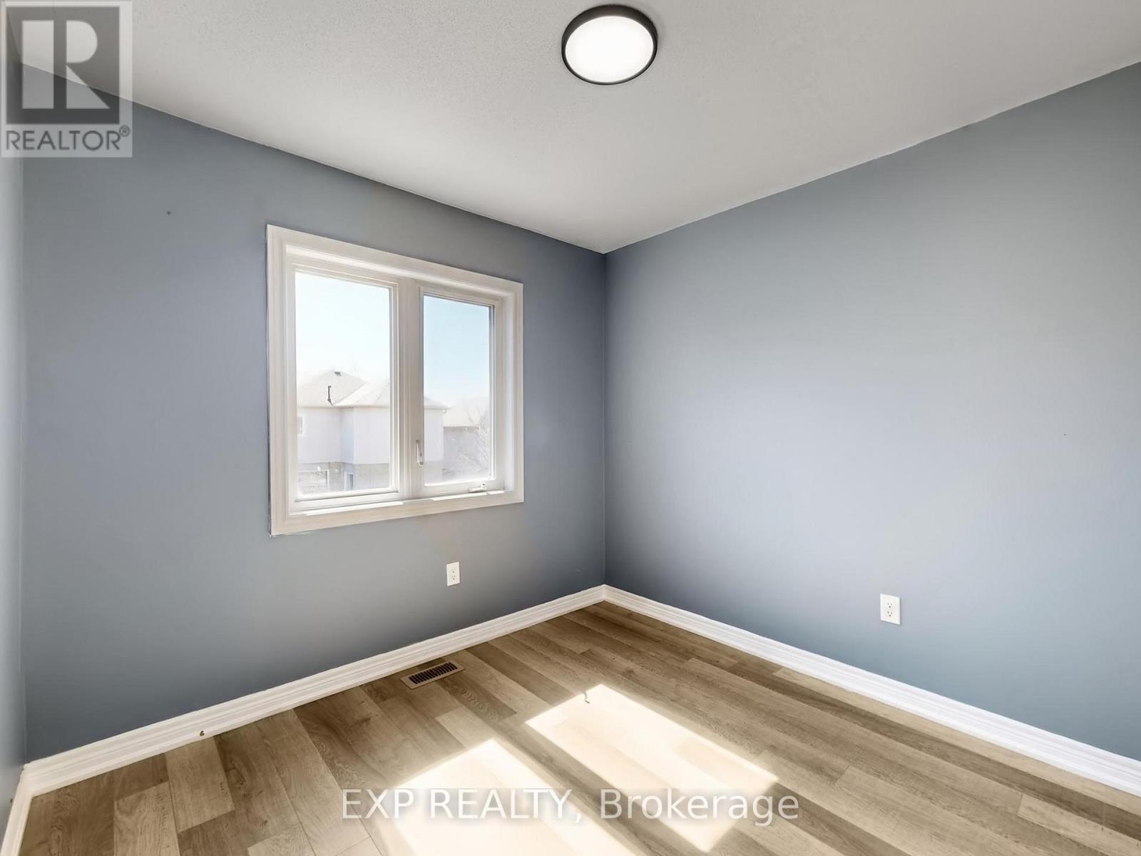 9 Matthewson Avenue, Bradford West Gwillimbury, Ontario  L3Z 3A7 - Photo 29 - N12932184