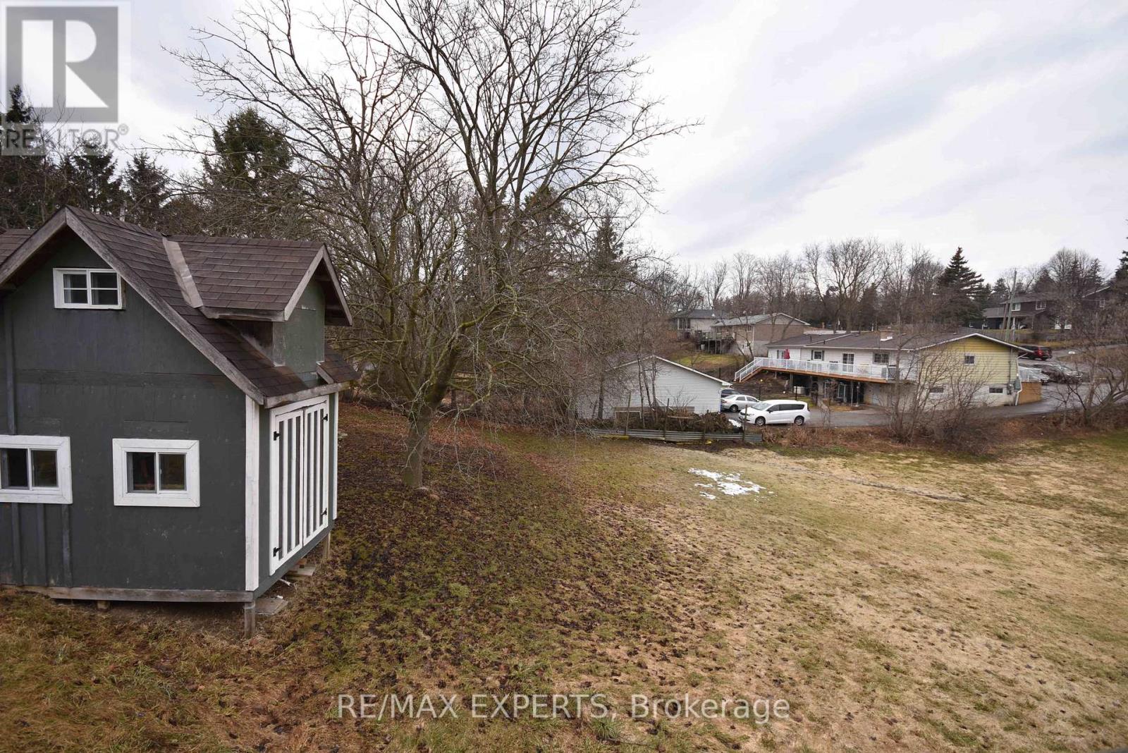 106 Centre Street, King (Schomberg), Ontario  L0G 1T0 - Photo 28 - N12934838