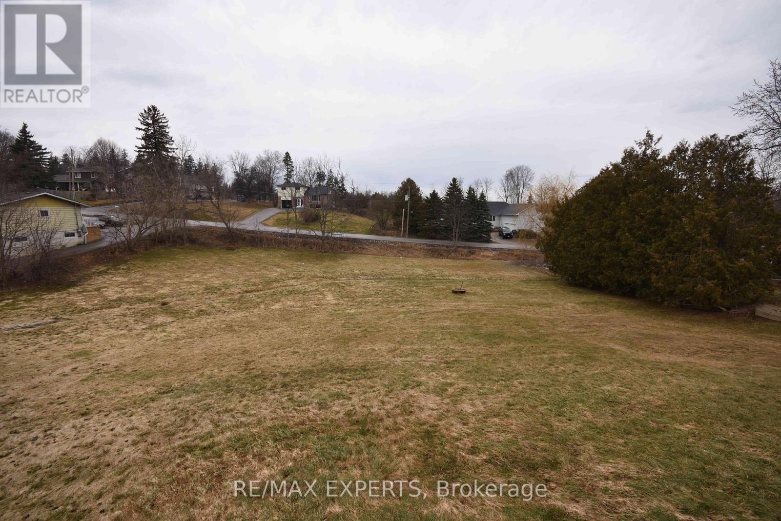 106 Centre Street, King (Schomberg), Ontario  L0G 1T0 - Photo 23 - N12934838