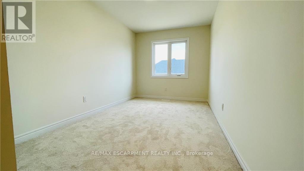 27 Mia Drive, Hamilton, Ontario  L9B 0H8 - Photo 22 - X12935998