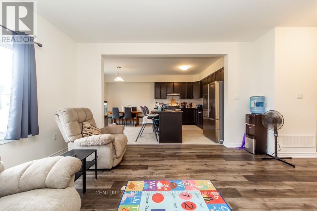 260 Beechwood Forest Lane, Gravenhurst, Ontario  P1P 1A7 - Photo 12 - X12936024