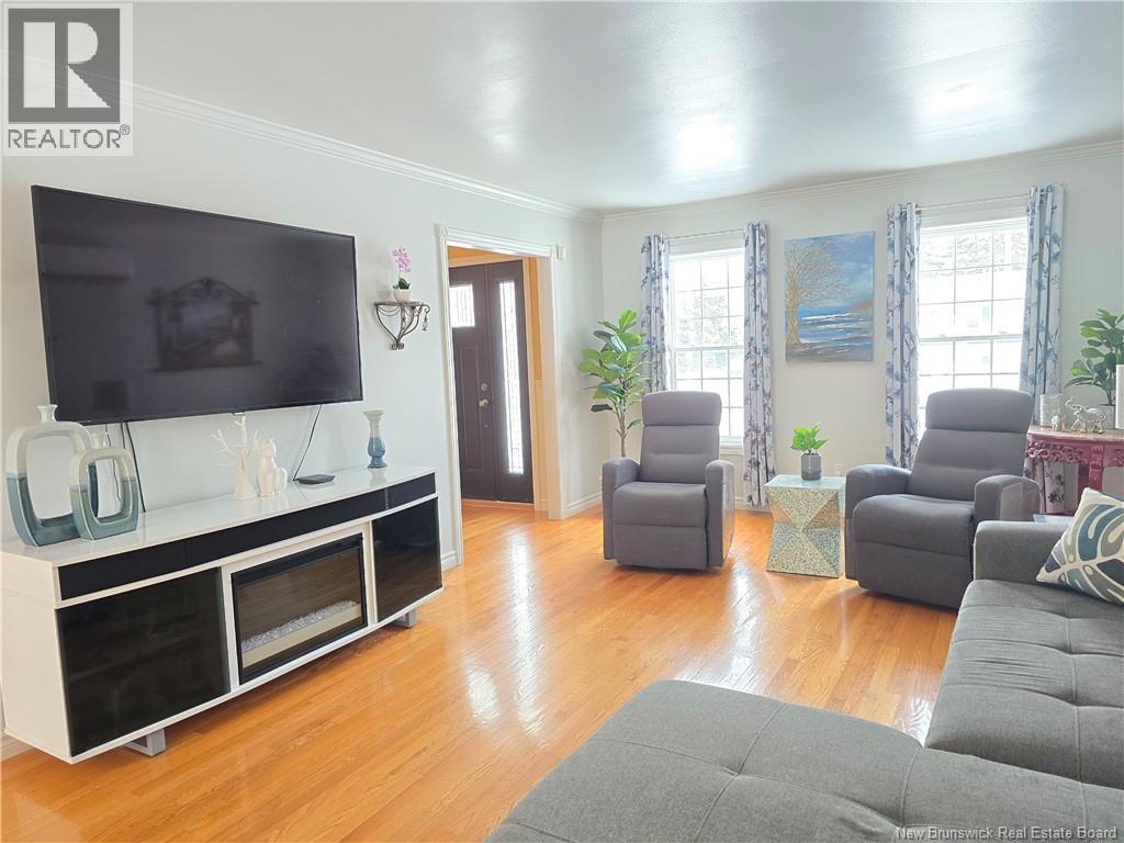 1025 Tamarack, Bathurst, New Brunswick  E2A 4G1 - Photo 15 - NB136023